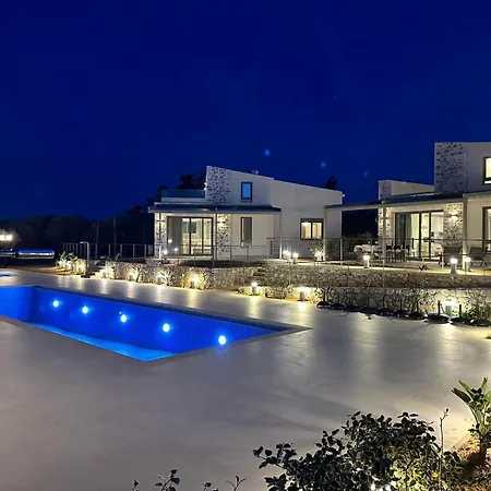 Villa Mitos *