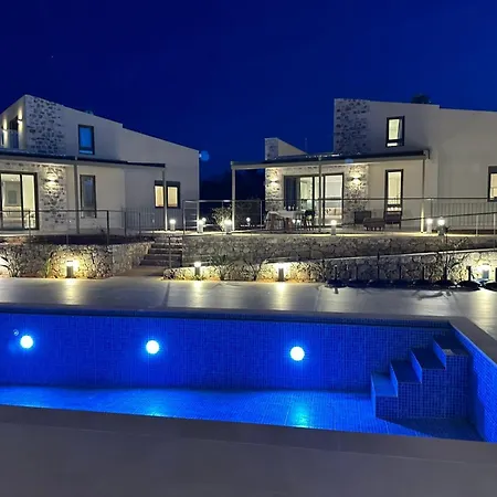 Villa Mitos *