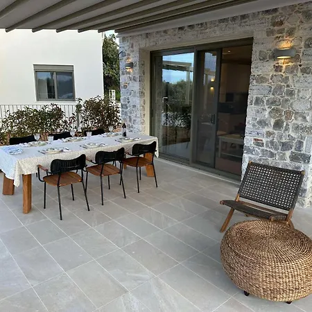 Villa Mitos